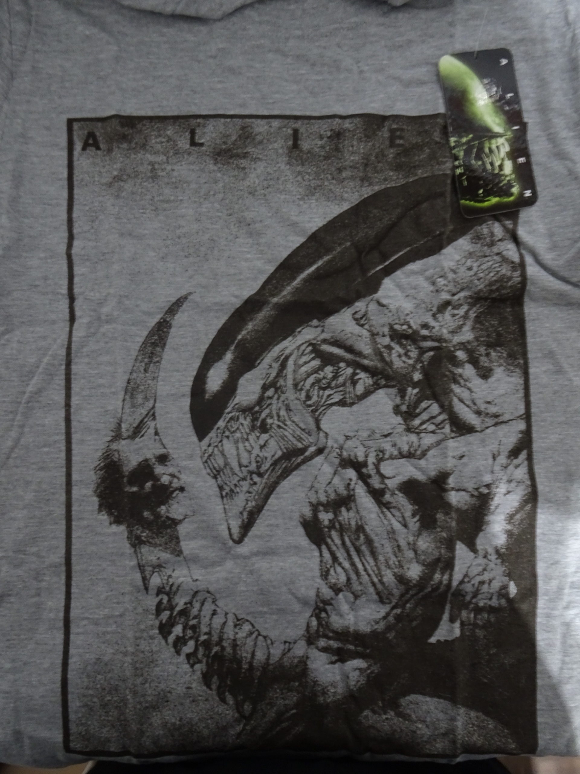 Alien Xenomorph Grey T-Shirt Size Small Wootbox - JALien Curiosities ...